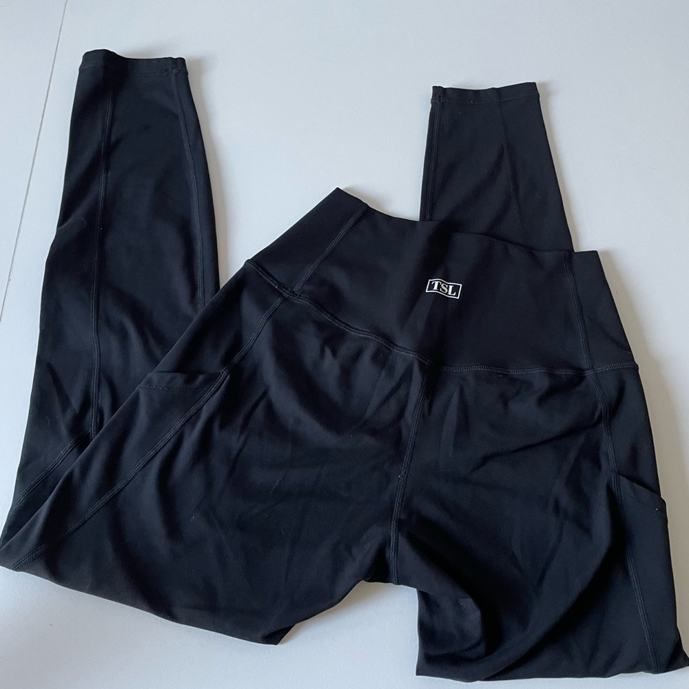 TSL Collection Aayla Pocket Legging - Black - Size L - High Waisted - EUC